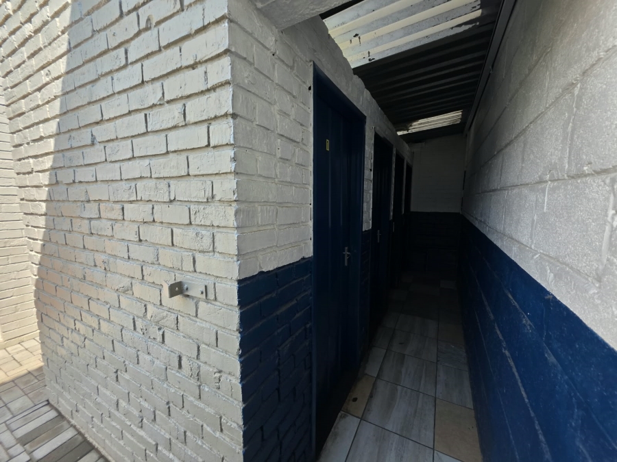 To Let Commercial Property for Rent in Oos Einde Free State